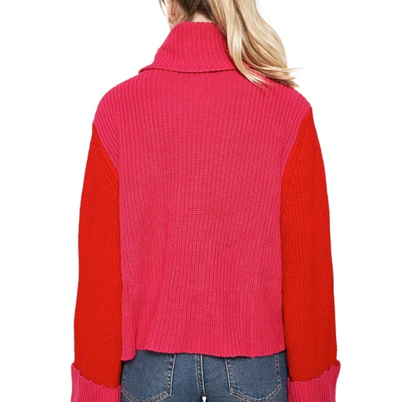Chunky knit red and pink sweater - Picture 3 of 3